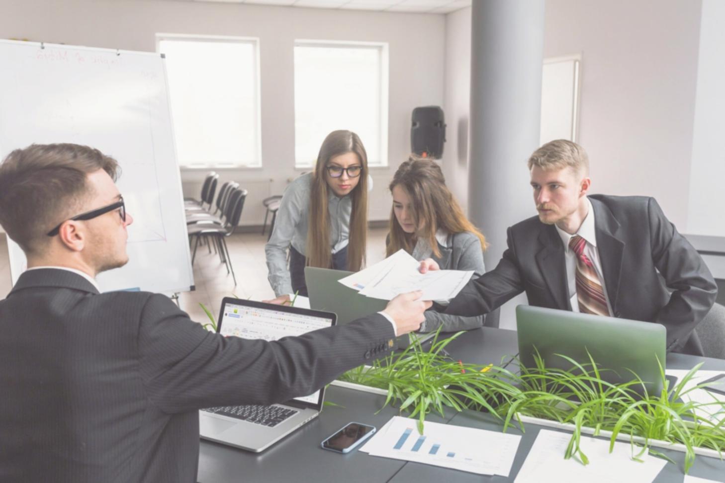 Graphiques montrant l'amélioration des performances financières après formation